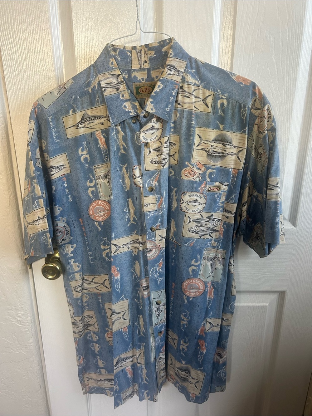 Men's Casual Short-Sleeve Button-Down Shirt — Blue Fish Print